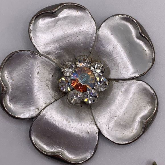 LOT OF 3 NECKLACE PENDANTS | FLOWER, RHINESTONE HEART, RHINESTONE PEACE SIGN - Picture 6 of 10